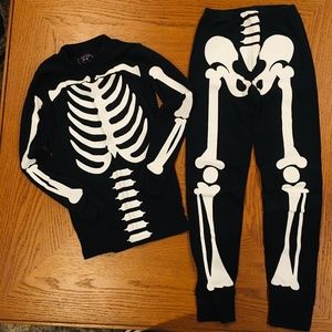 Older boys skeleton pajamas Size 12